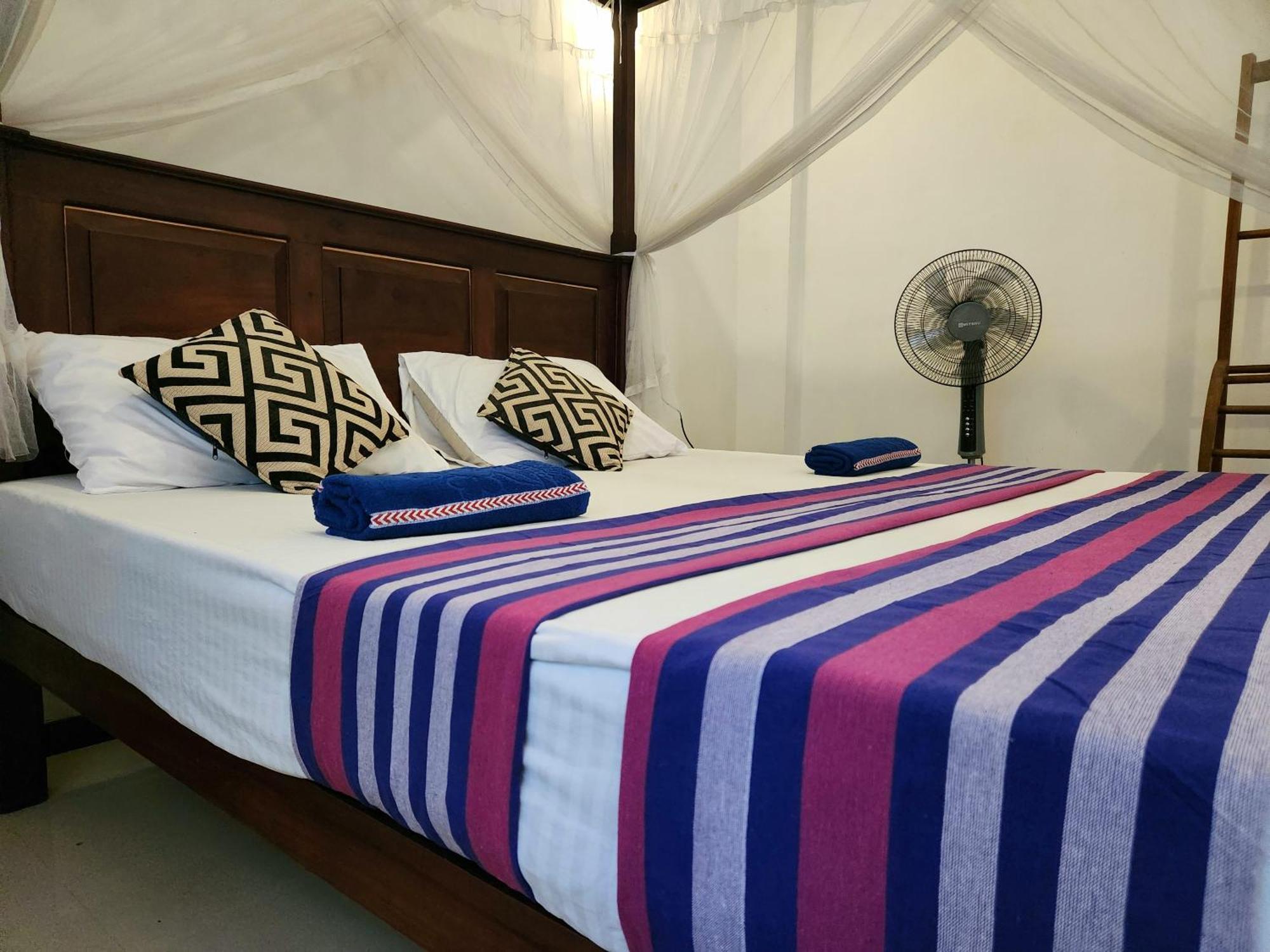 Sun sea guest home Tangalle Extérieur photo