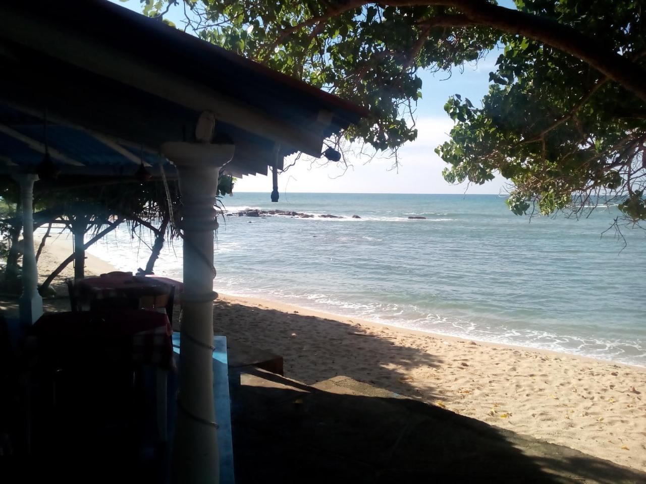 Sun sea guest home Tangalle Extérieur photo